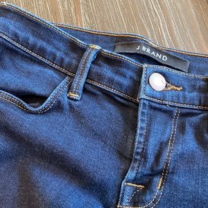 J brand ladies denim in size 25 with 29 inch inseam. Dark blue made in USA.